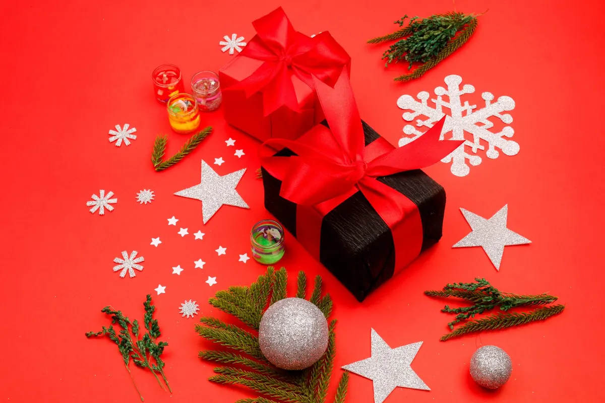 How to Build a Christmas Gift Hamper with Local Artisan Crafts