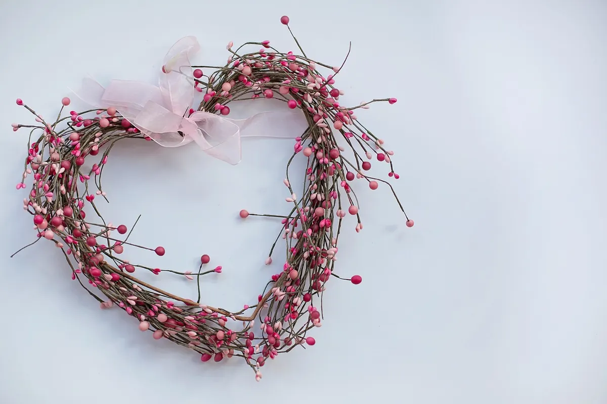 Seasonal Wreath Making: A Beginner's Guide to Foraged British Foliage